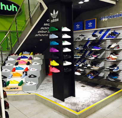 <h2 class="1st-title">Shuh</h2>
<h2 class="2nd-title">DISPLAY SIGNAGE</h2>
